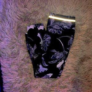 cute blue flower leggings!